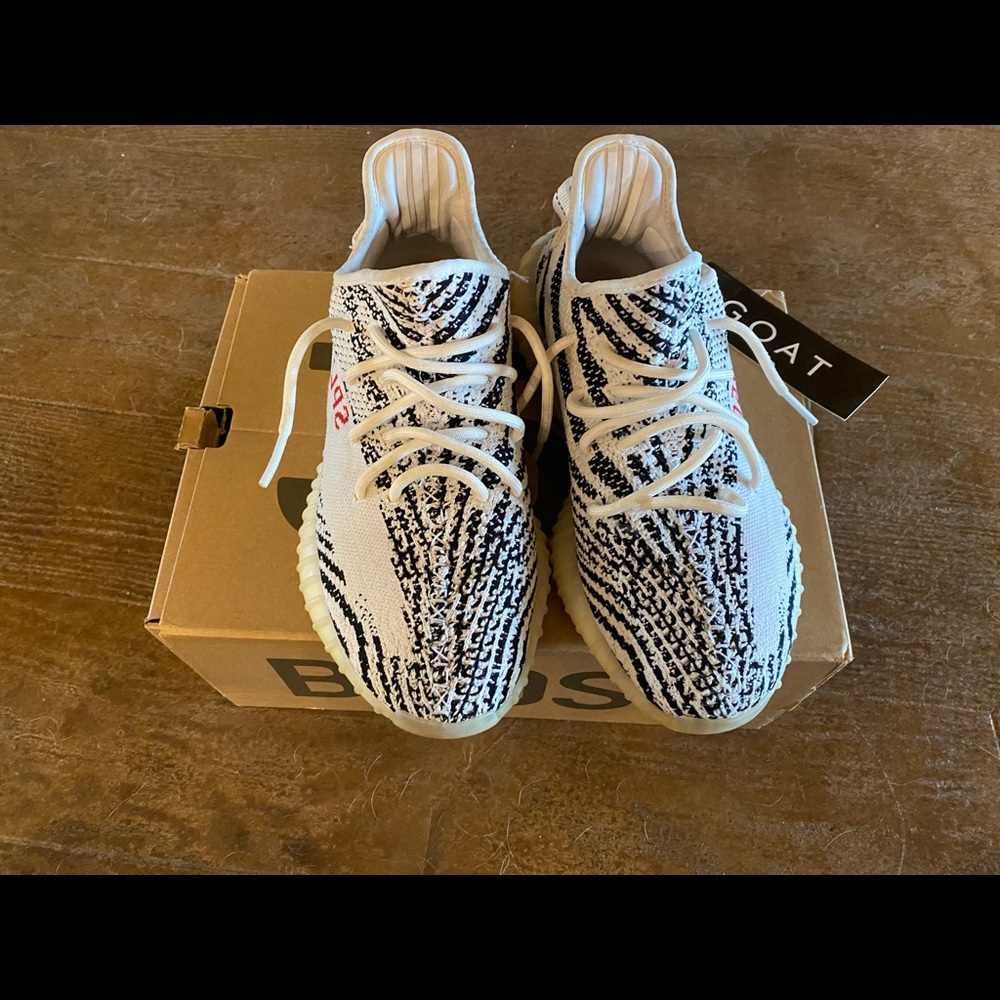 Yeezy boost 350 v2 zebra men’s size 9.5
